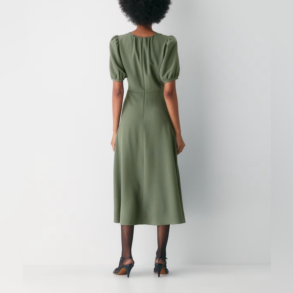 Aritzia Wilfred
(Re)Twill™ Calliope Olive Midi Dress Sz 8 - Picture 6 of 16